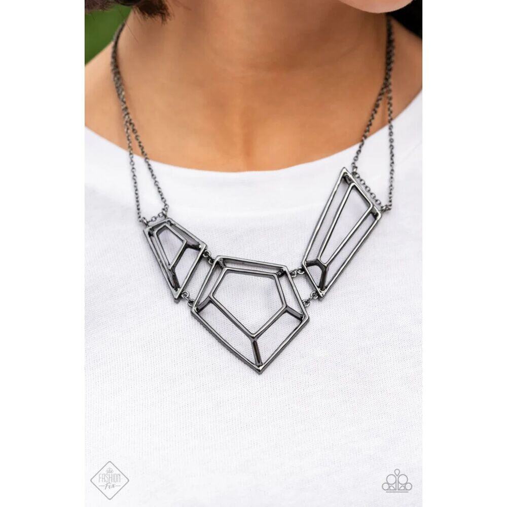 3-D Drama Black Necklace (108)